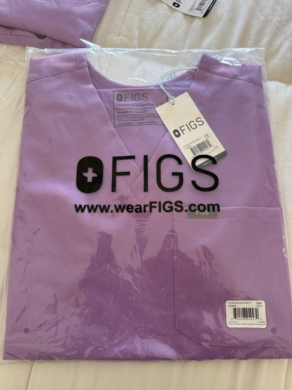 FIGS Lavender V-Neck Scrub matching top, underscrub and pants  - Light Purple